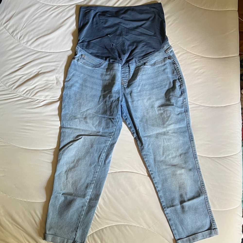 Levi's Women's Light Blue Maternity Boyfriend Jeans